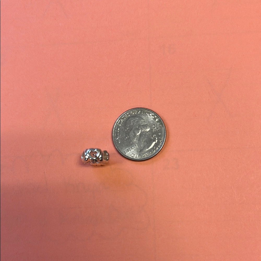 Free with purchase - Picture 2 of 3